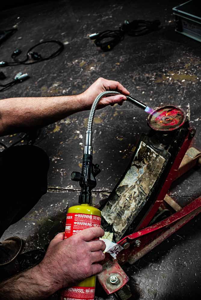 Powerhand Flexible Blow Torch - US 1" Fitting Propane - Image 4
