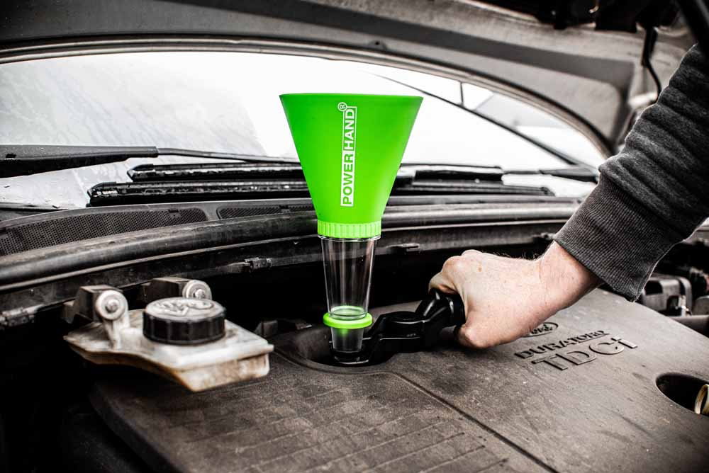 Powerhand Universal Oil Funnel 2Pc Green - Image 4