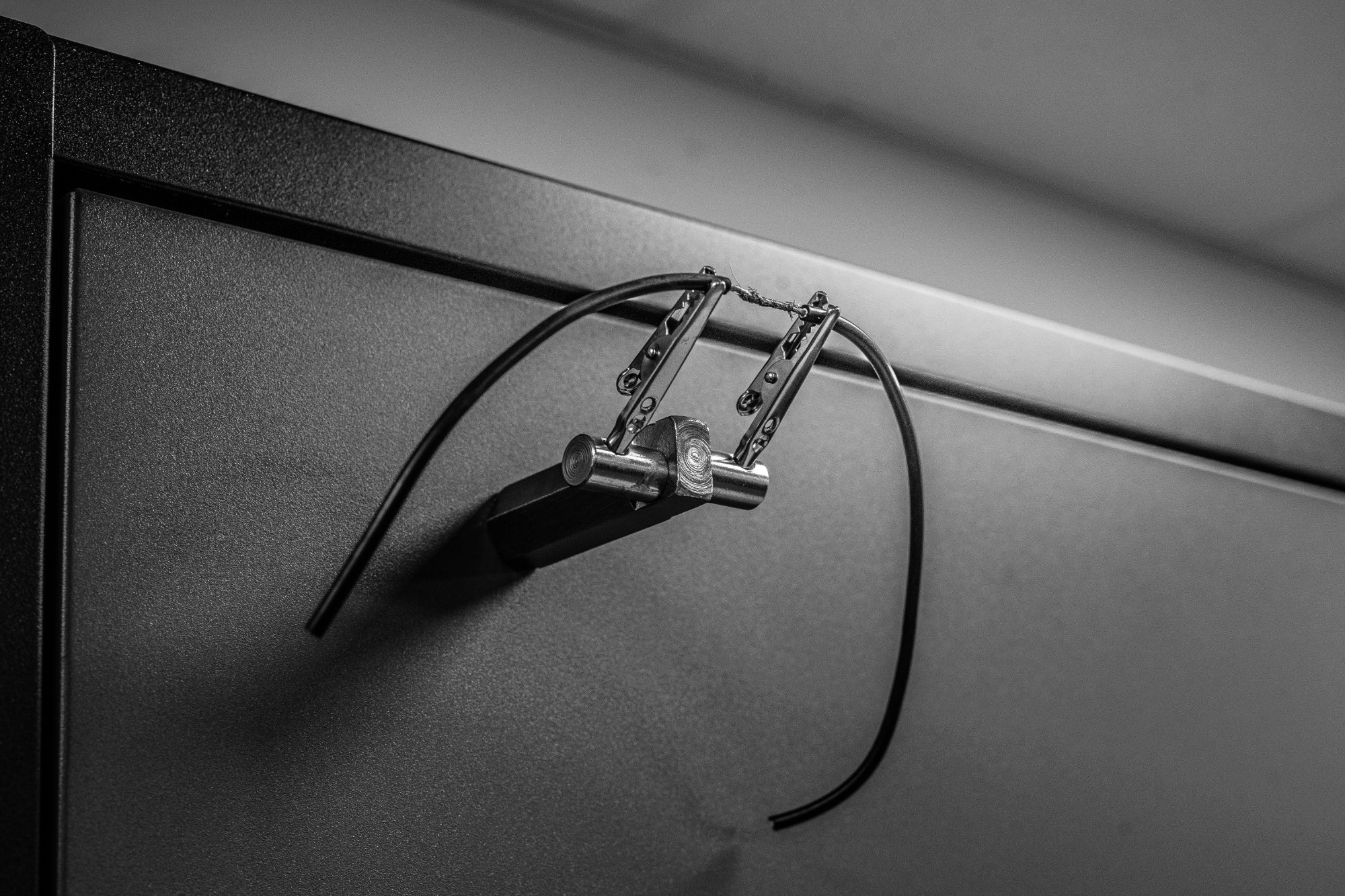 Powerhand Magnetic Soldering Holder - Image 3