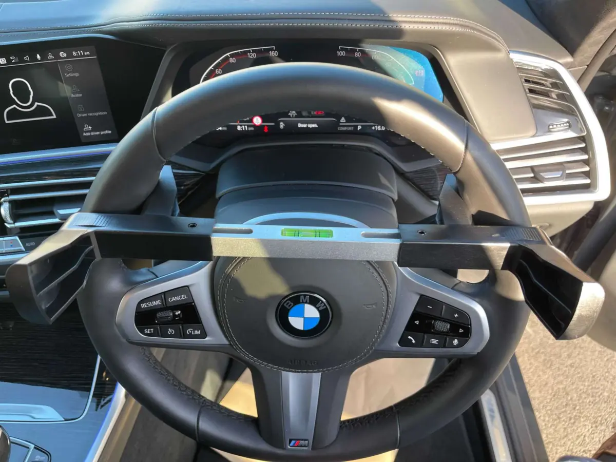 Steering Wheel Level - Image 2