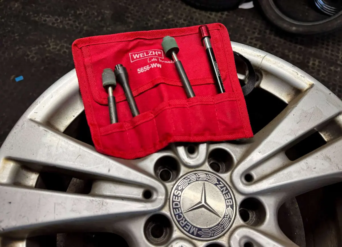 Milling & Cleaning Kit For Tyre Valves - Image 3