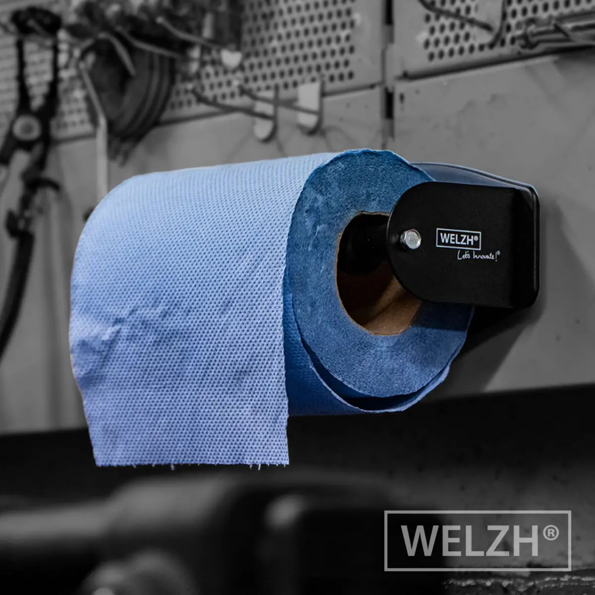 Magnetic Paper Towel Holder - Image 3