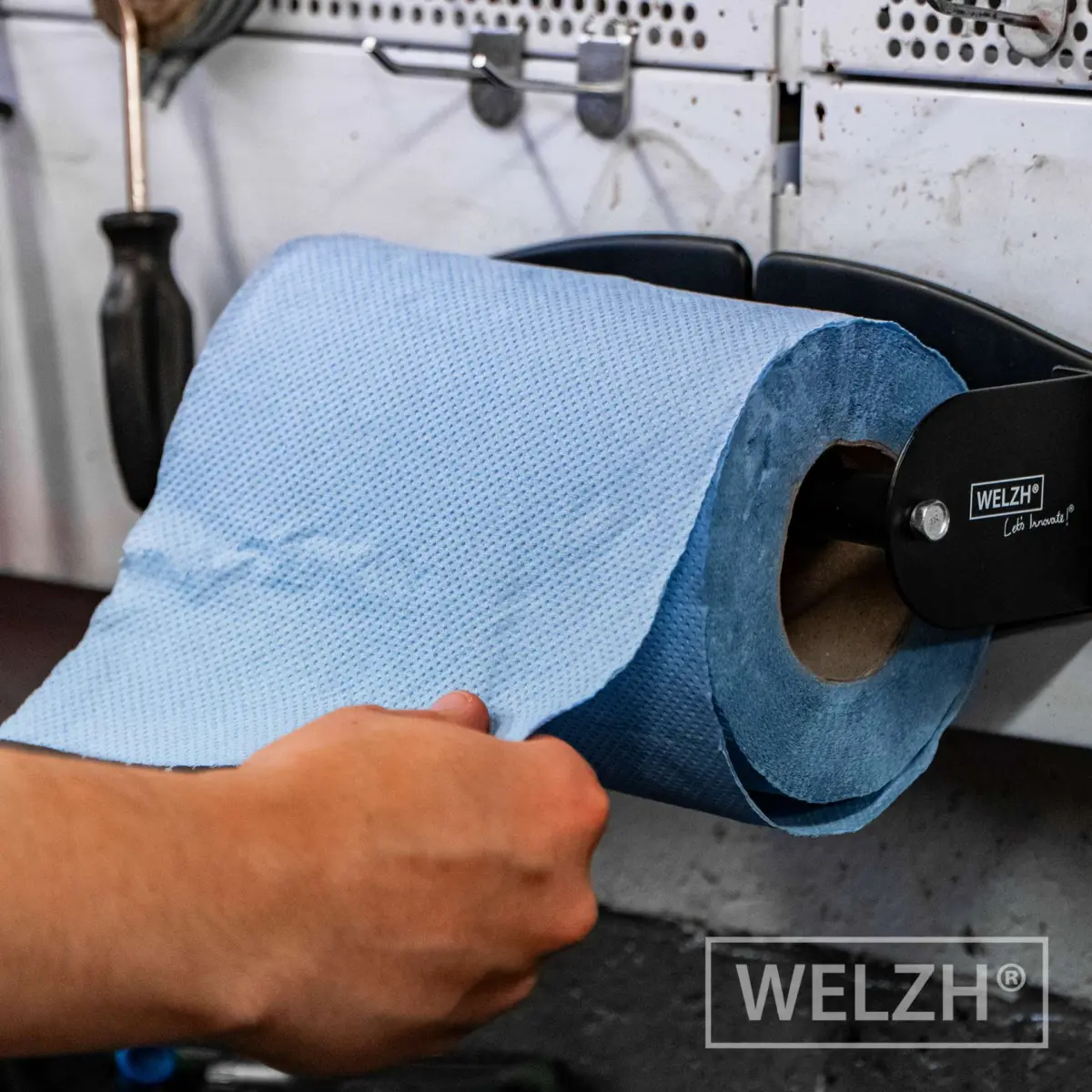 Magnetic Paper Towel Holder - Image 5